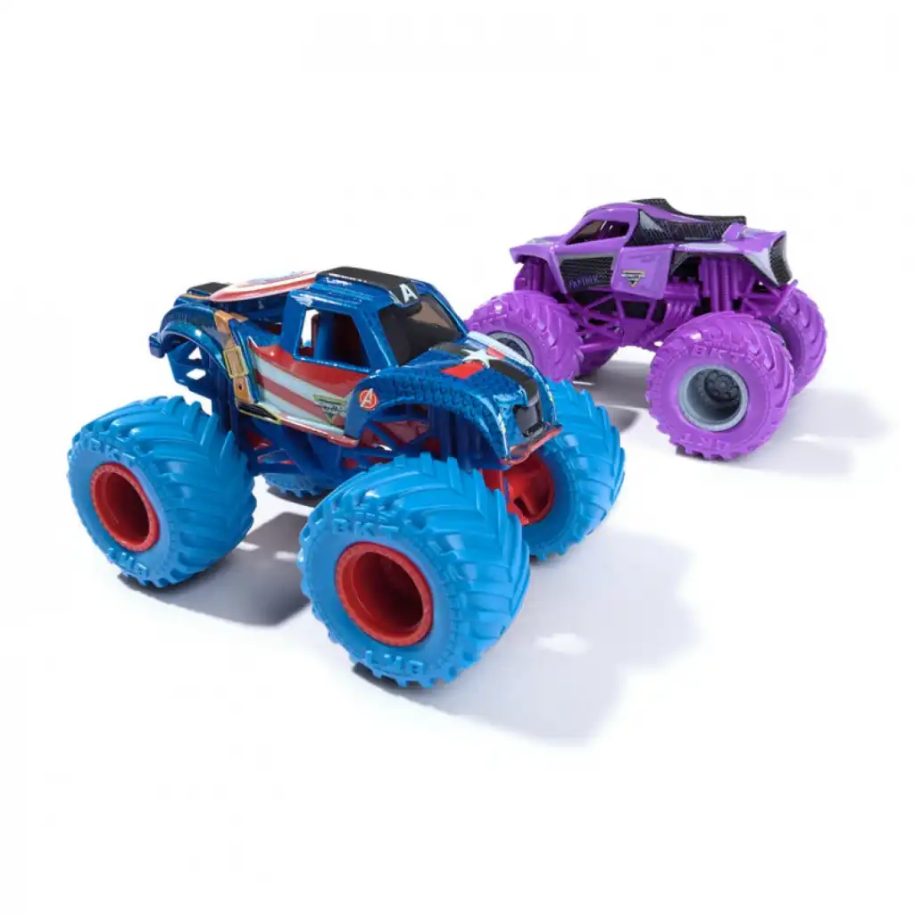 Skapa din egen Monster Jam-show full av tricks.