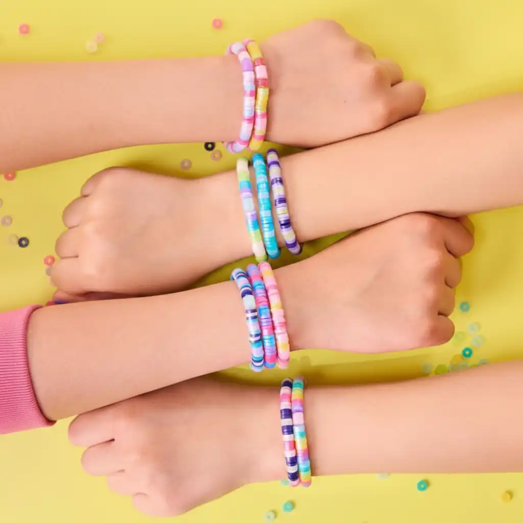 Easy and fast bracelet making thanks to the unique system.