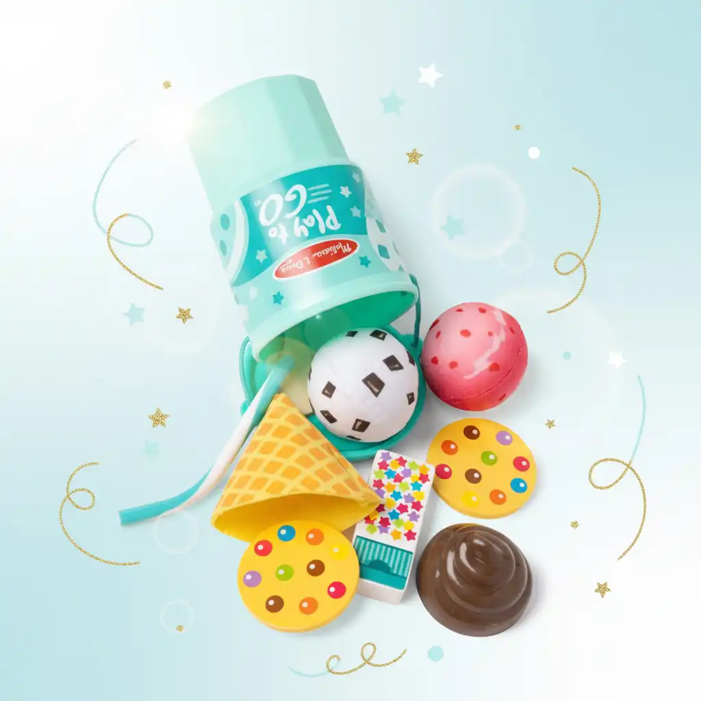 Discover new ways to play with the interactive lid and card.